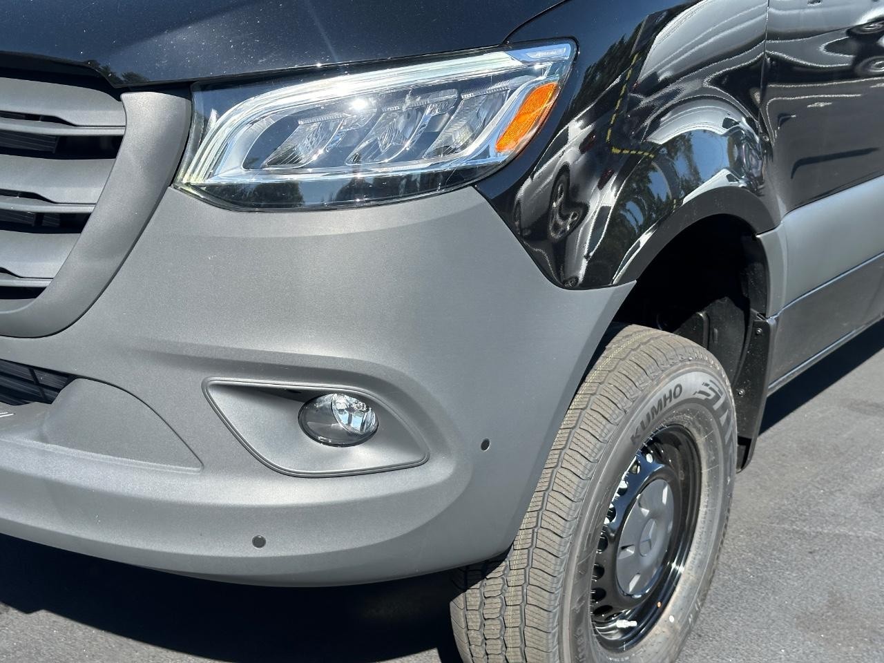 Mercedes-Benz Sprinter Cargo Van Vehicle Full-screen Gallery Image 8