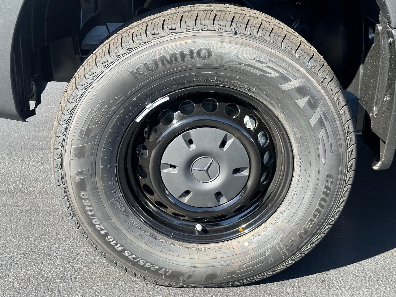 Mercedes-Benz Sprinter Cargo Van Vehicle Full-screen Gallery Image 9