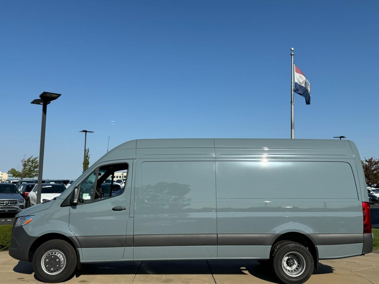 Mercedes-Benz Sprinter Cargo Van Vehicle Full-screen Gallery Image 2