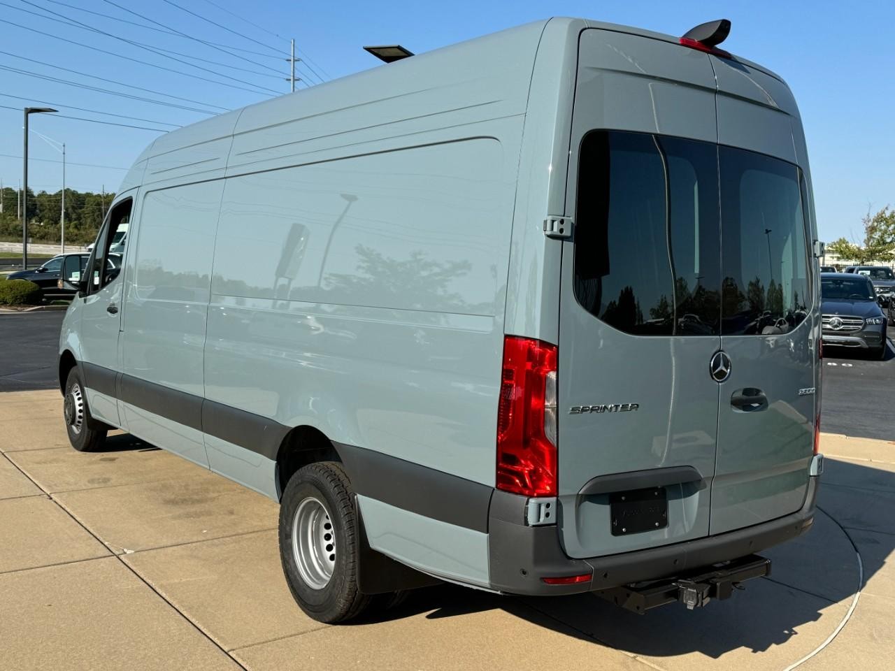 Mercedes-Benz Sprinter Cargo Van Vehicle Full-screen Gallery Image 3