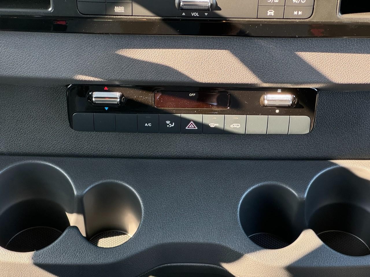 Mercedes-Benz Sprinter Cargo Van Vehicle Full-screen Gallery Image 9