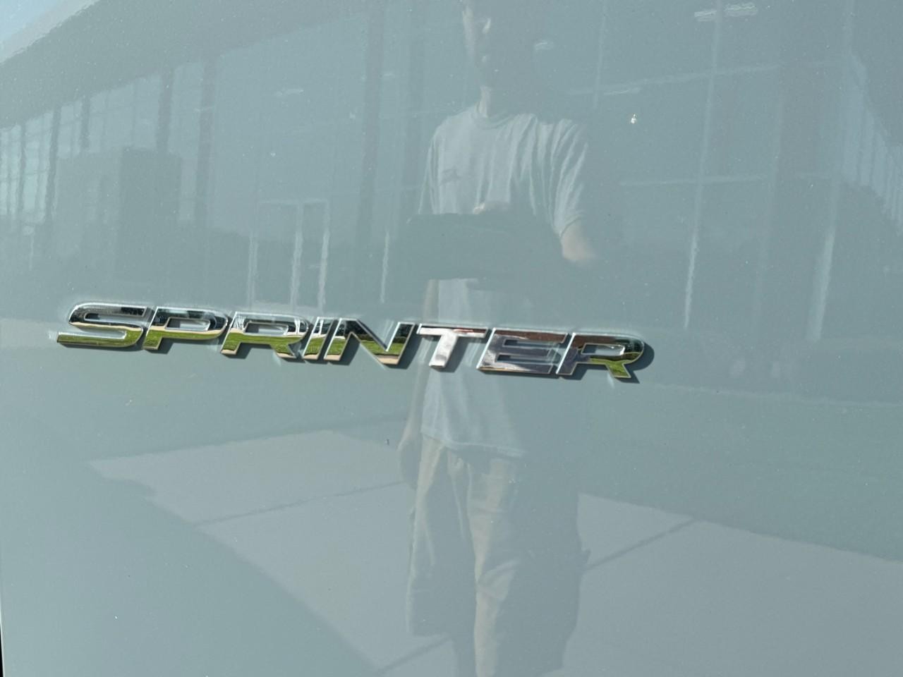 Mercedes-Benz Sprinter Cargo Van Vehicle Full-screen Gallery Image 15