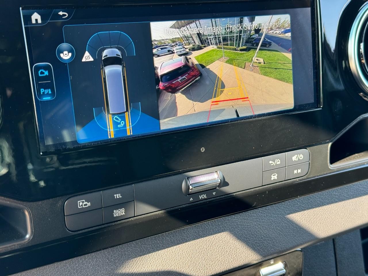 Mercedes-Benz Sprinter Cargo Van Vehicle Full-screen Gallery Image 30