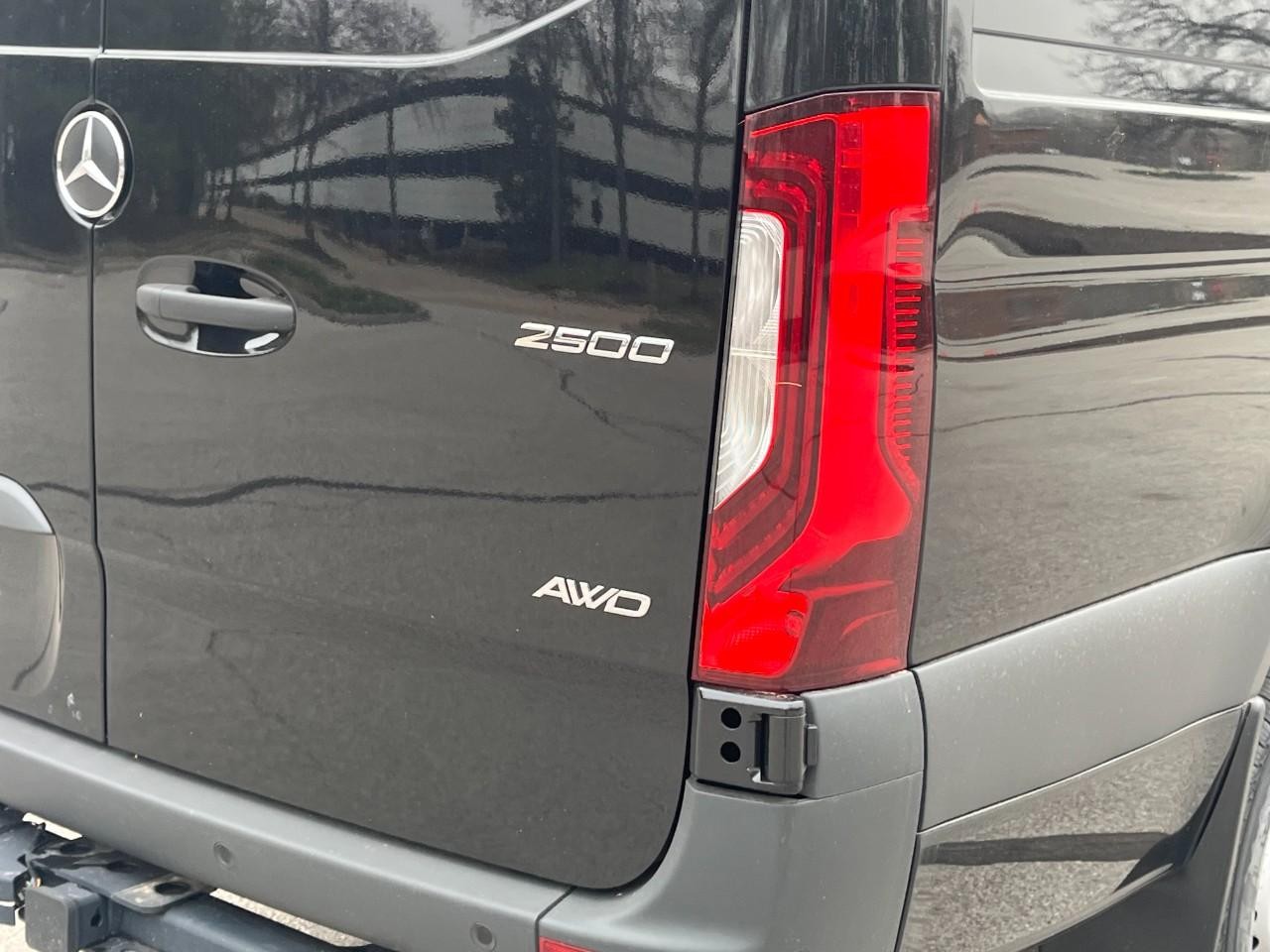 Mercedes-Benz Sprinter Cargo Van Vehicle Full-screen Gallery Image 12