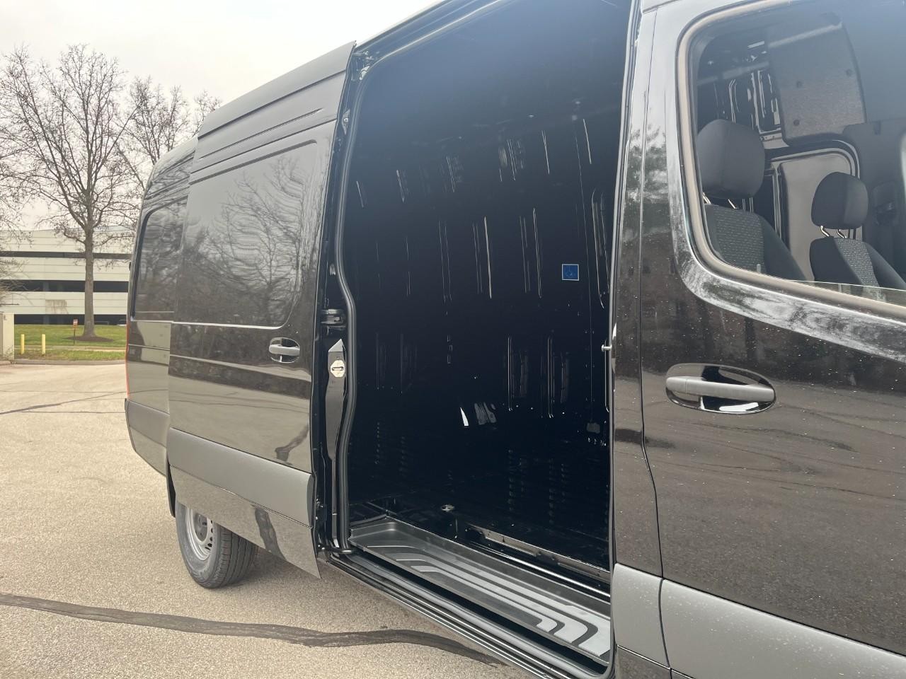 Mercedes-Benz Sprinter Cargo Van Vehicle Full-screen Gallery Image 14