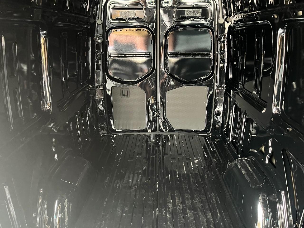 Mercedes-Benz Sprinter Cargo Van Vehicle Full-screen Gallery Image 15