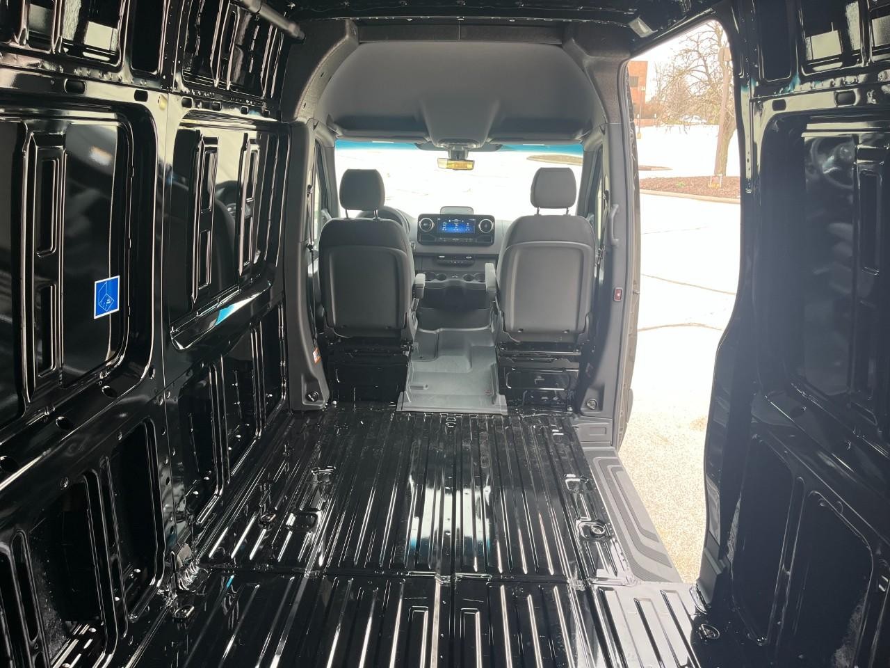 Mercedes-Benz Sprinter Cargo Van Vehicle Full-screen Gallery Image 16