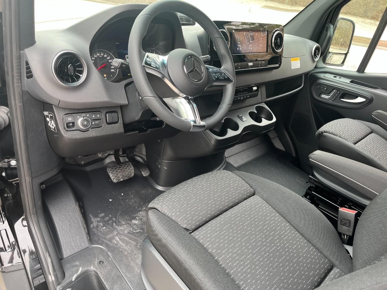 Mercedes-Benz Sprinter Cargo Van Vehicle Full-screen Gallery Image 23