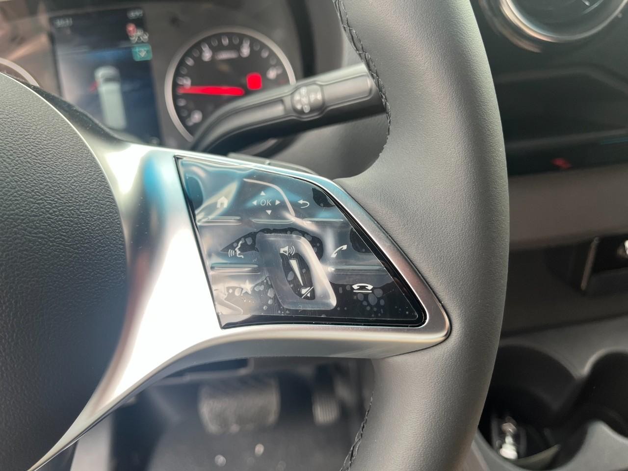 Mercedes-Benz Sprinter Cargo Van Vehicle Full-screen Gallery Image 26