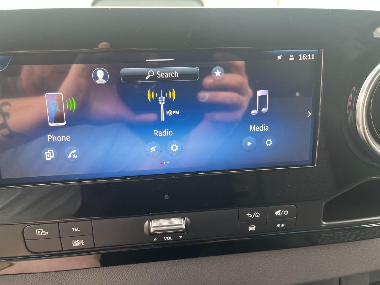 Mercedes-Benz Sprinter Cargo Van Vehicle Full-screen Gallery Image 28