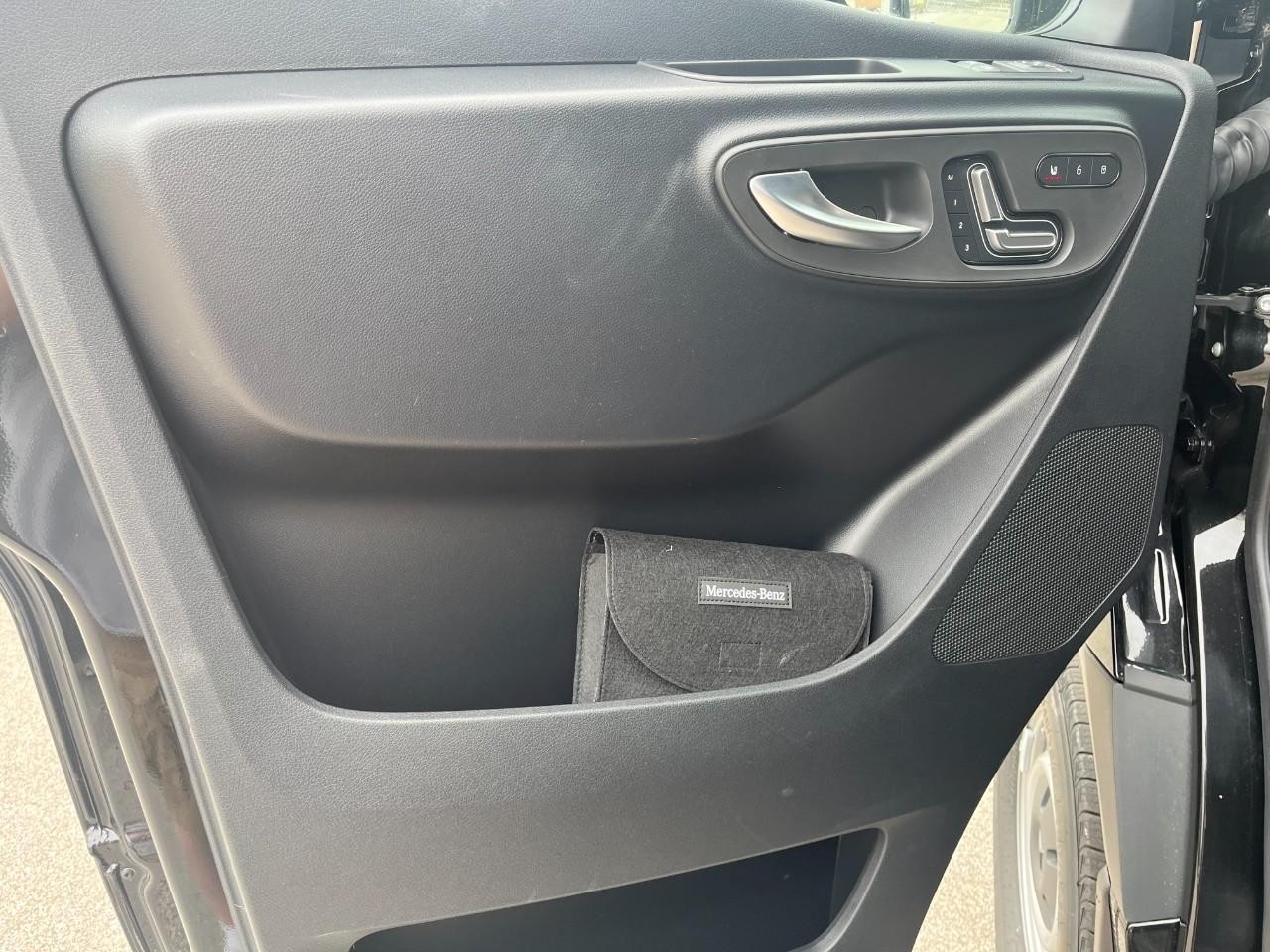 Mercedes-Benz Sprinter Cargo Van Vehicle Full-screen Gallery Image 34