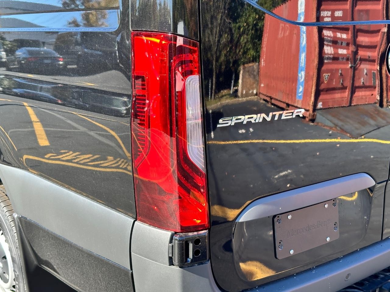 Mercedes-Benz Sprinter Cargo Van Vehicle Full-screen Gallery Image 11