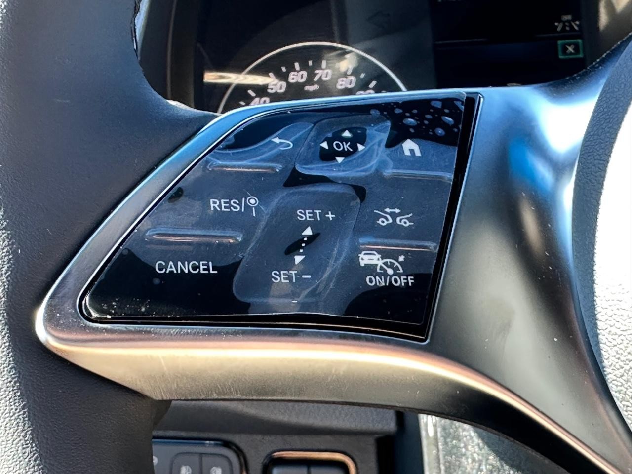 Mercedes-Benz Sprinter Cargo Van Vehicle Full-screen Gallery Image 19