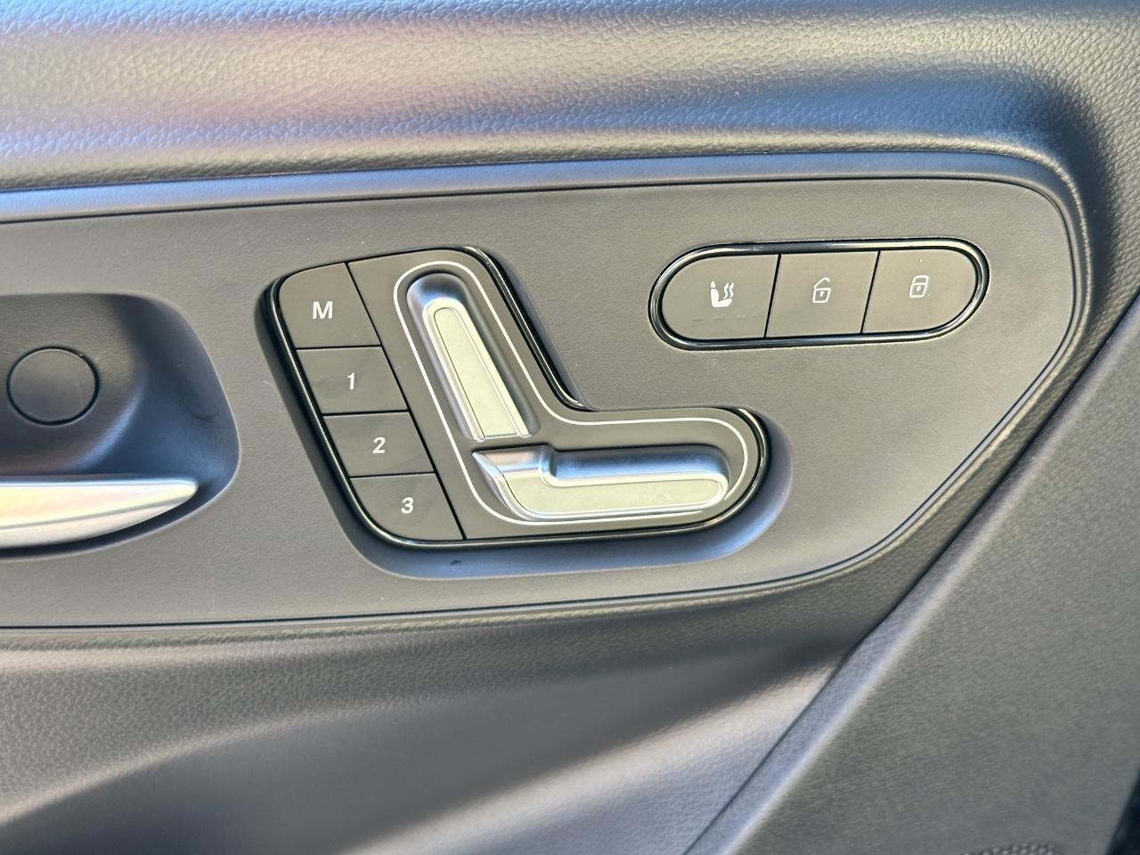 Mercedes-Benz Sprinter Cargo Van Vehicle Full-screen Gallery Image 30