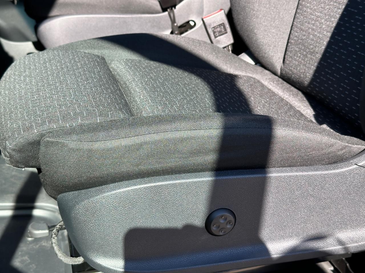 Mercedes-Benz Sprinter Cargo Van Vehicle Full-screen Gallery Image 31