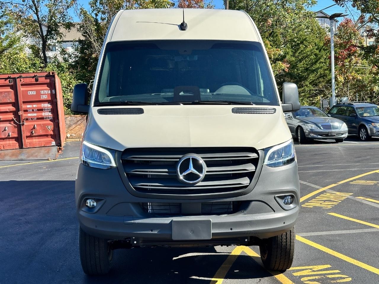 Mercedes-Benz Sprinter Cargo Van Vehicle Full-screen Gallery Image 8