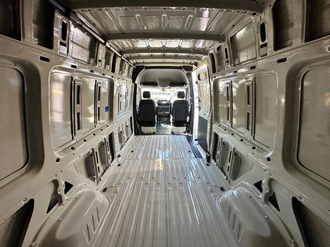 Mercedes-Benz Sprinter Cargo Van Vehicle Full-screen Gallery Image 16