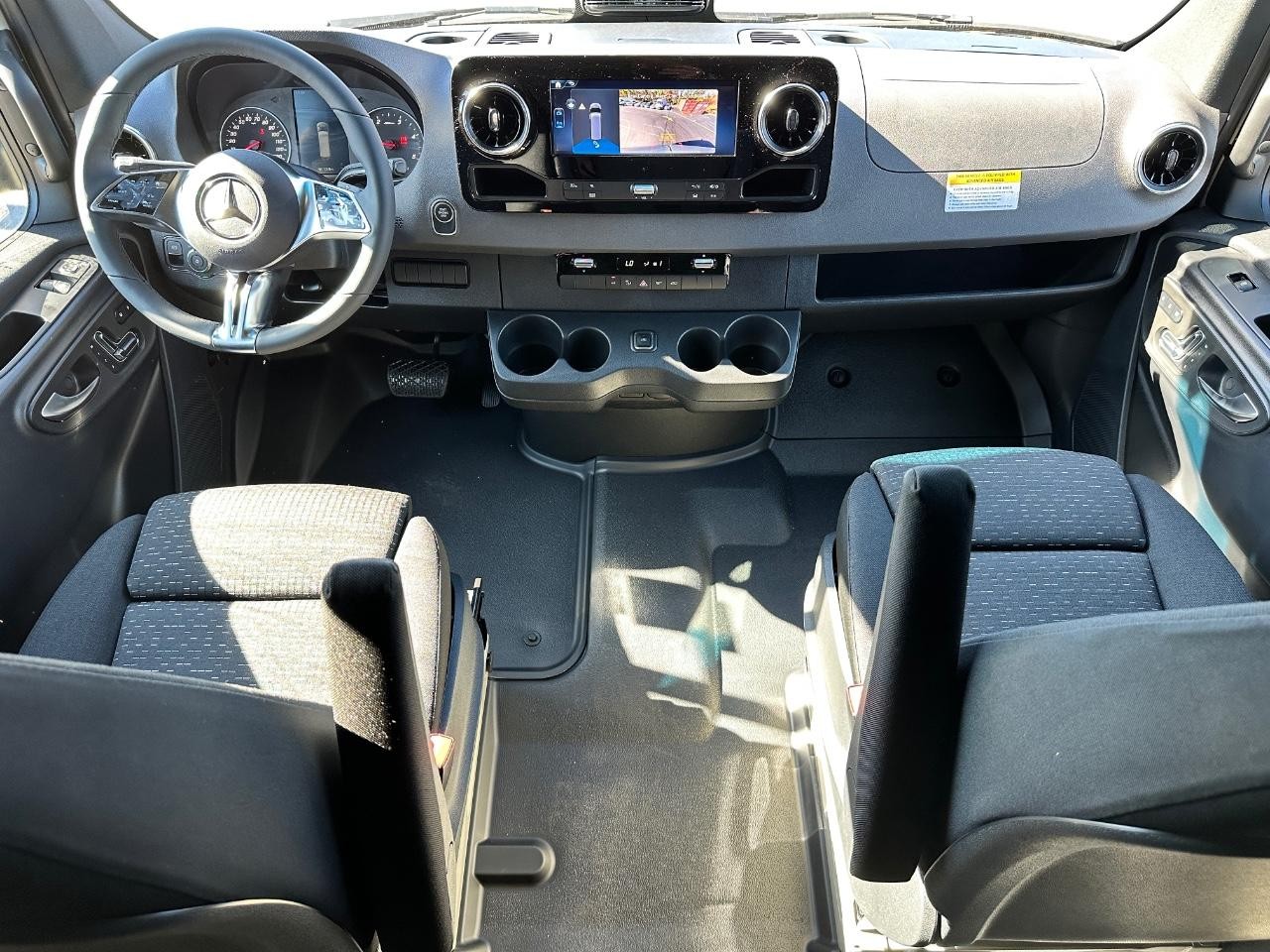 Mercedes-Benz Sprinter Cargo Van Vehicle Full-screen Gallery Image 18