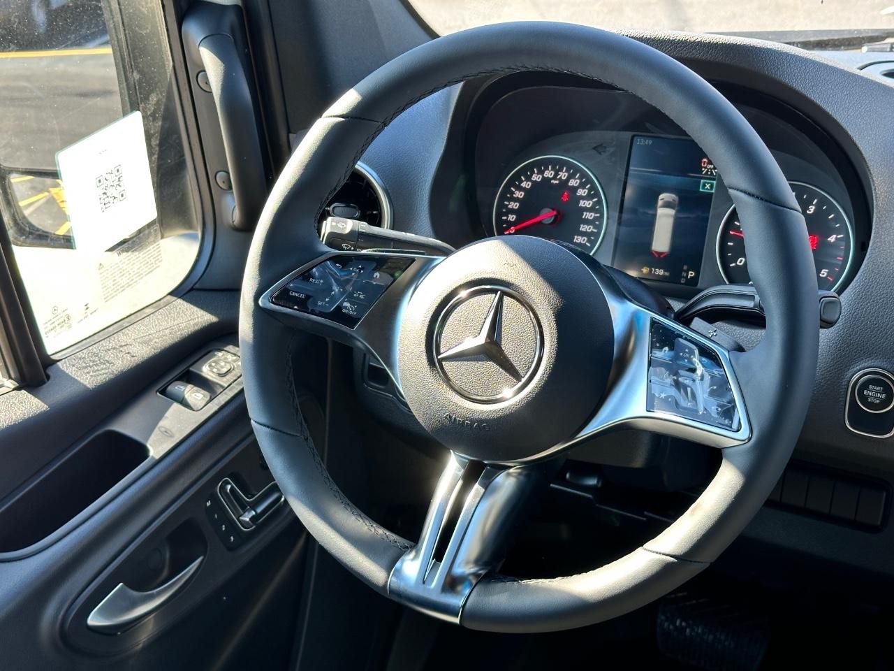 Mercedes-Benz Sprinter Cargo Van Vehicle Full-screen Gallery Image 19