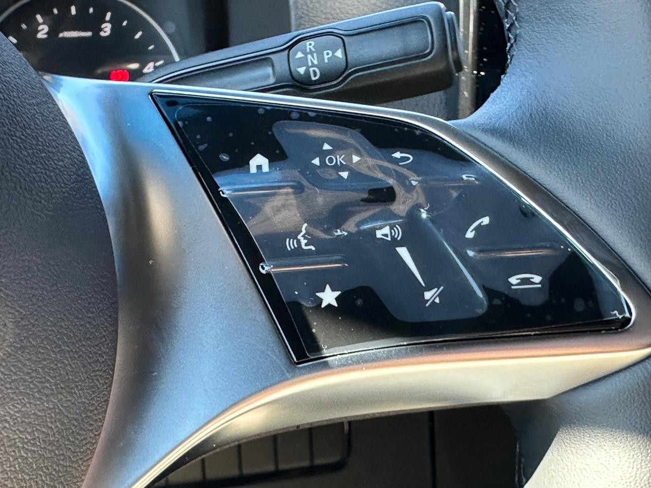 Mercedes-Benz Sprinter Cargo Van Vehicle Full-screen Gallery Image 21