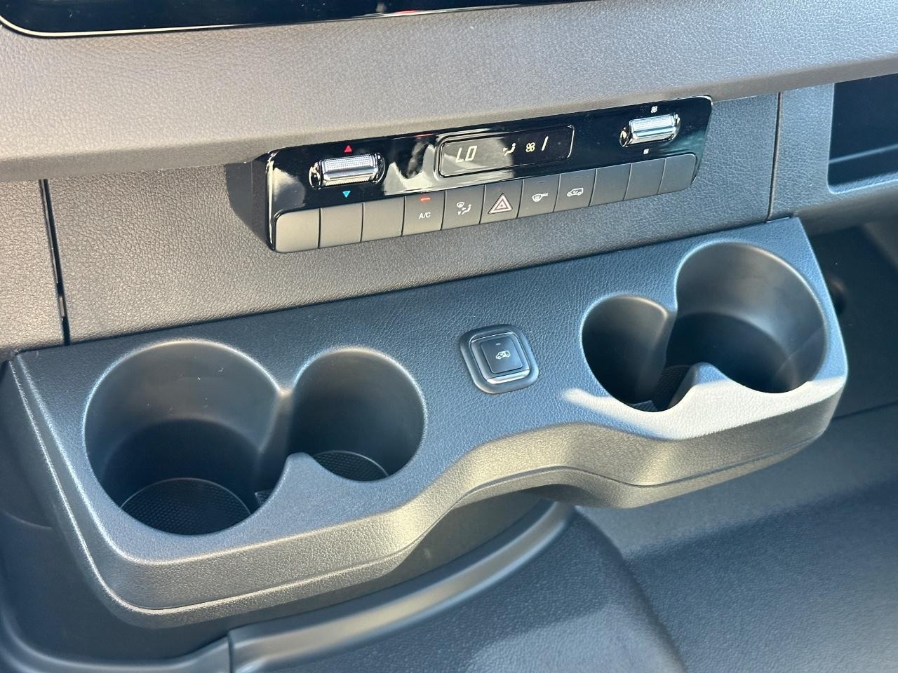 Mercedes-Benz Sprinter Cargo Van Vehicle Full-screen Gallery Image 26