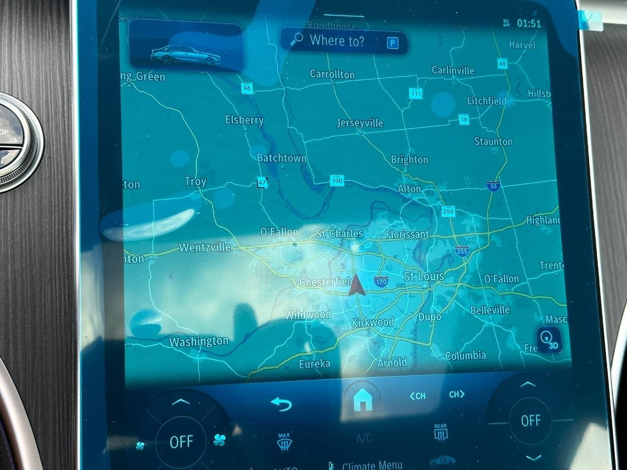 Mercedes-Benz C-Class Vehicle Full-screen Gallery Image 29