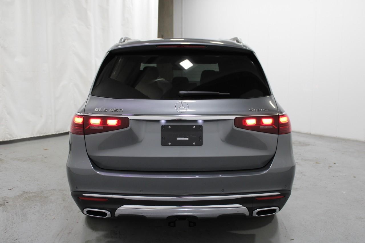Mercedes-Benz GLS Vehicle Full-screen Gallery Image 10
