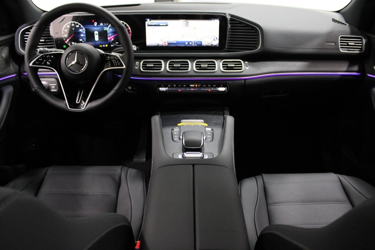 Mercedes-Benz GLS Vehicle Full-screen Gallery Image 15