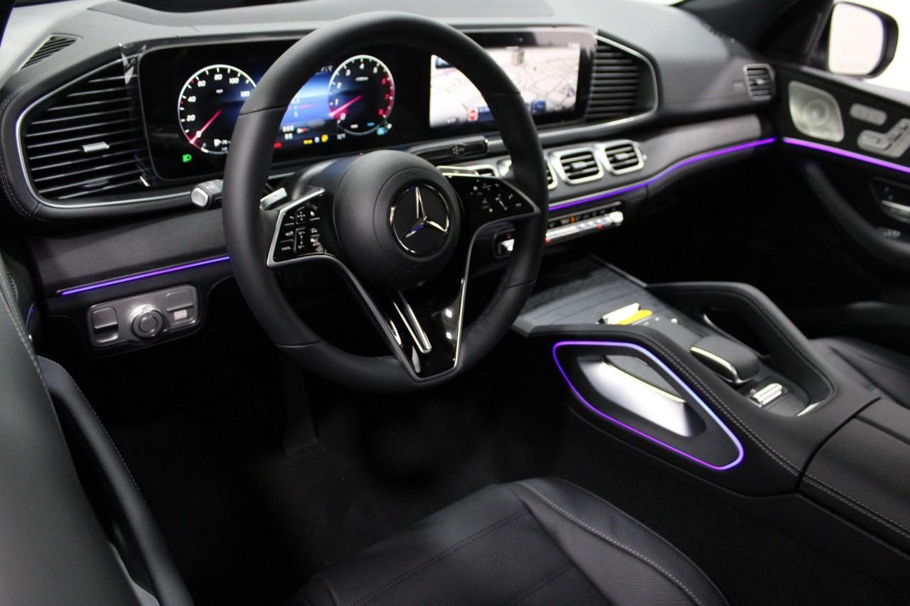 Mercedes-Benz GLS Vehicle Full-screen Gallery Image 22