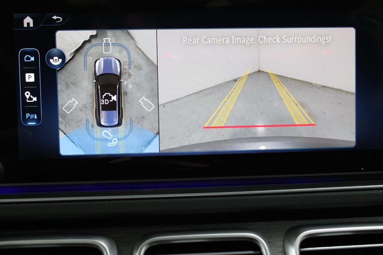 Mercedes-Benz GLS Vehicle Full-screen Gallery Image 28