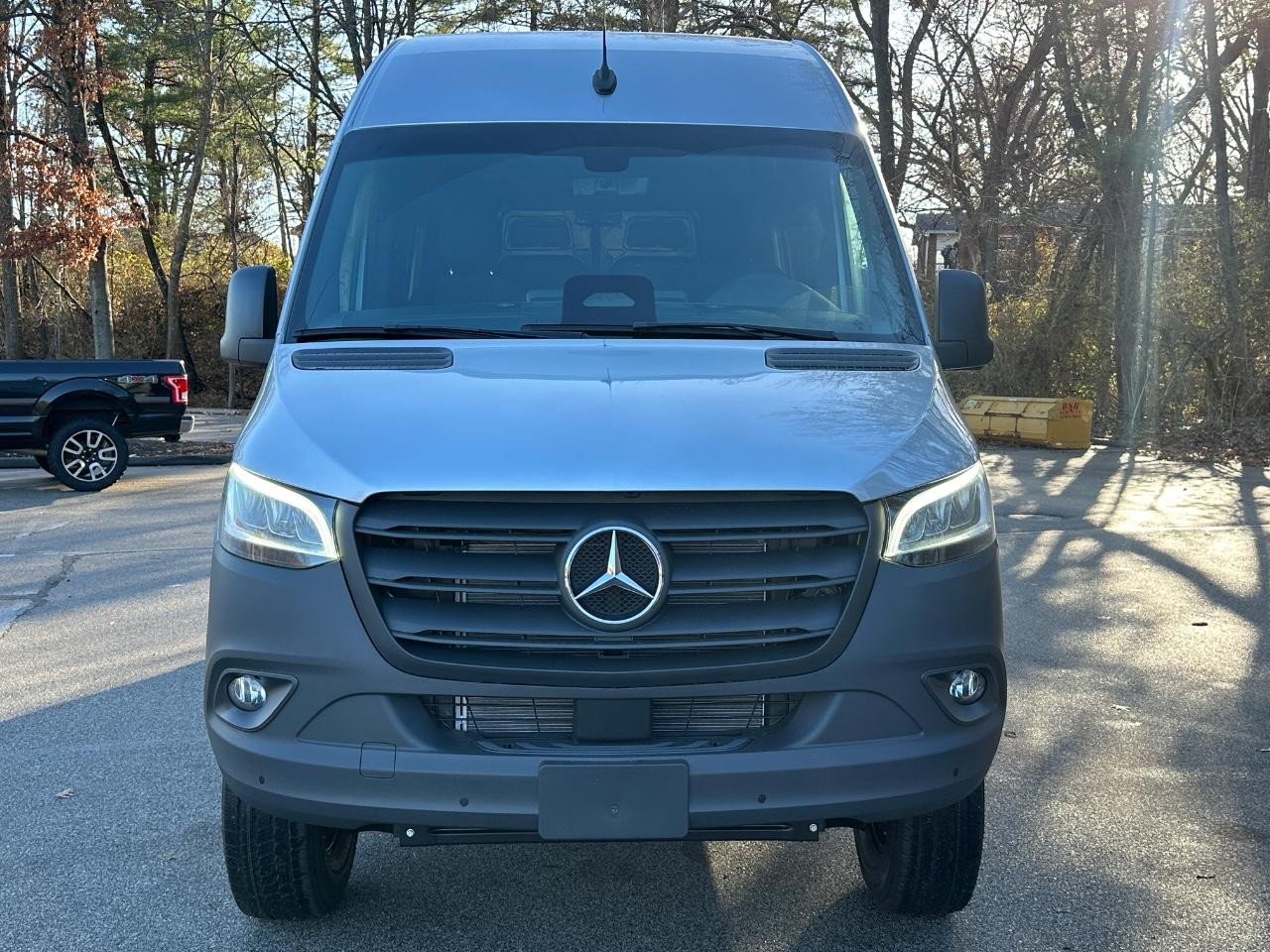 Mercedes-Benz Sprinter Cargo Van Vehicle Full-screen Gallery Image 7