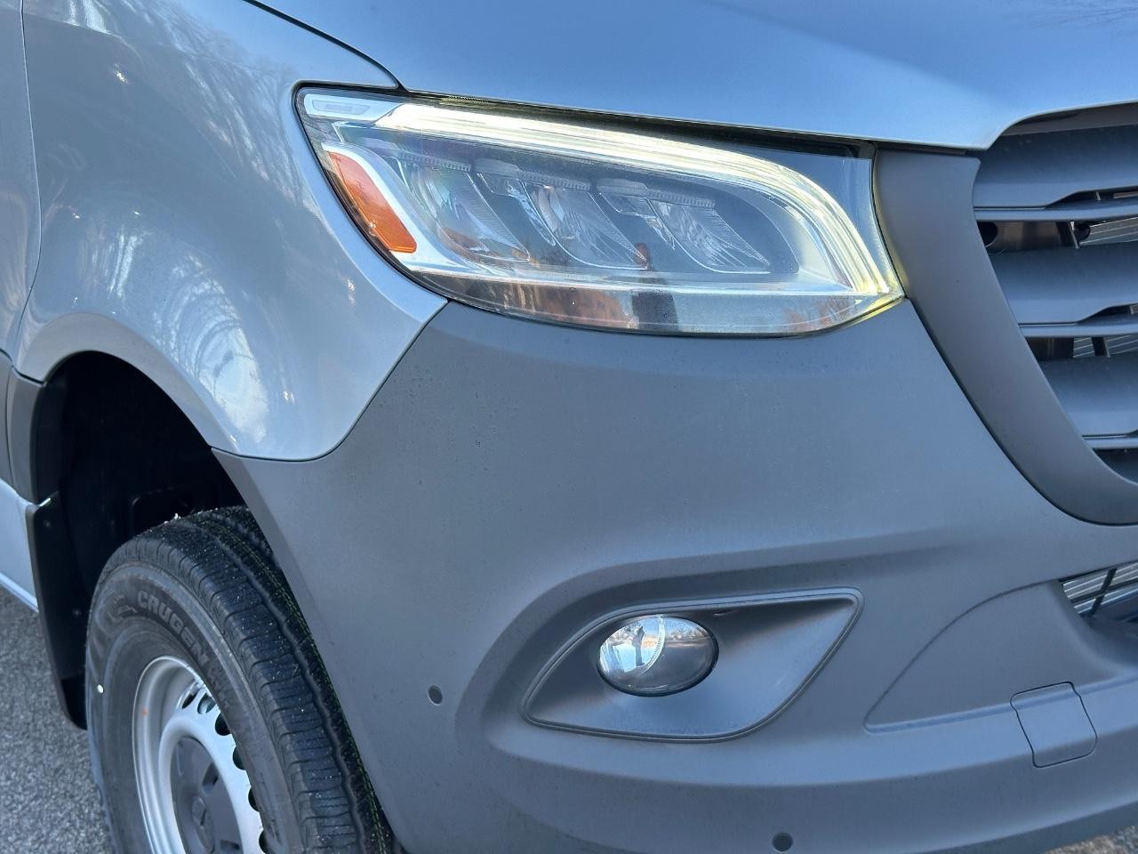 Mercedes-Benz Sprinter Cargo Van Vehicle Full-screen Gallery Image 8