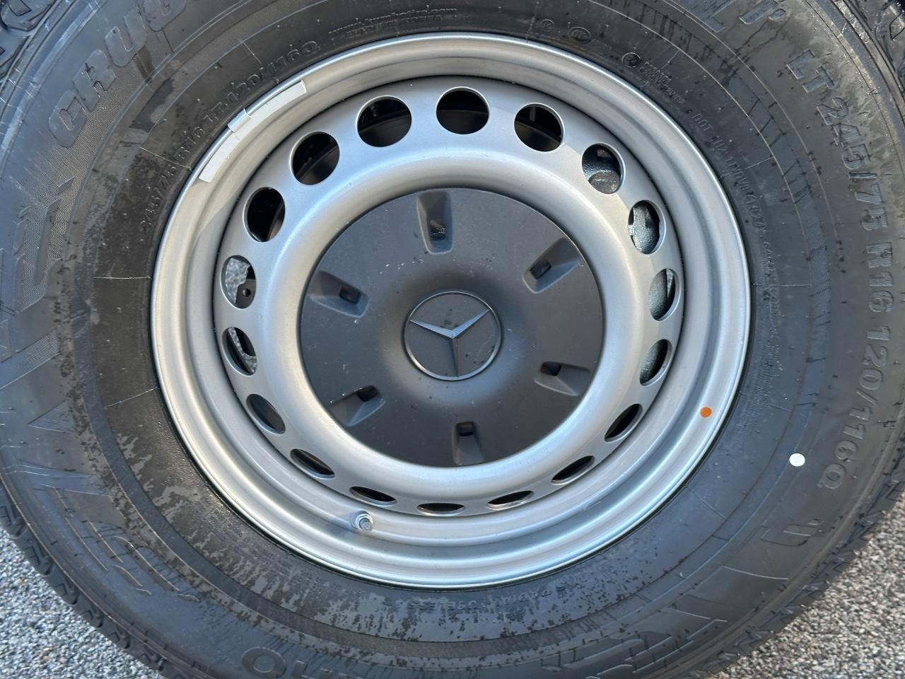 Mercedes-Benz Sprinter Cargo Van Vehicle Full-screen Gallery Image 10