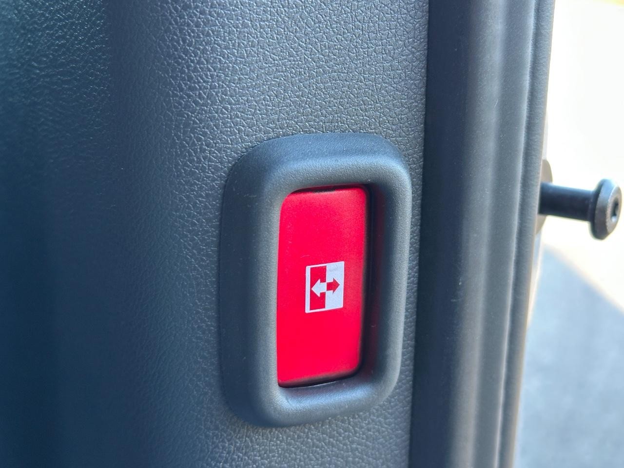 Mercedes-Benz Sprinter Cargo Van Vehicle Full-screen Gallery Image 16