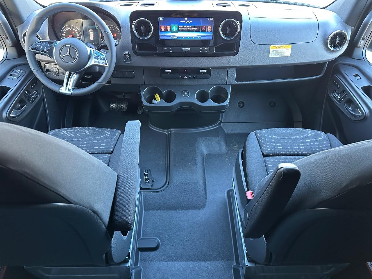 Mercedes-Benz Sprinter Cargo Van Vehicle Full-screen Gallery Image 17