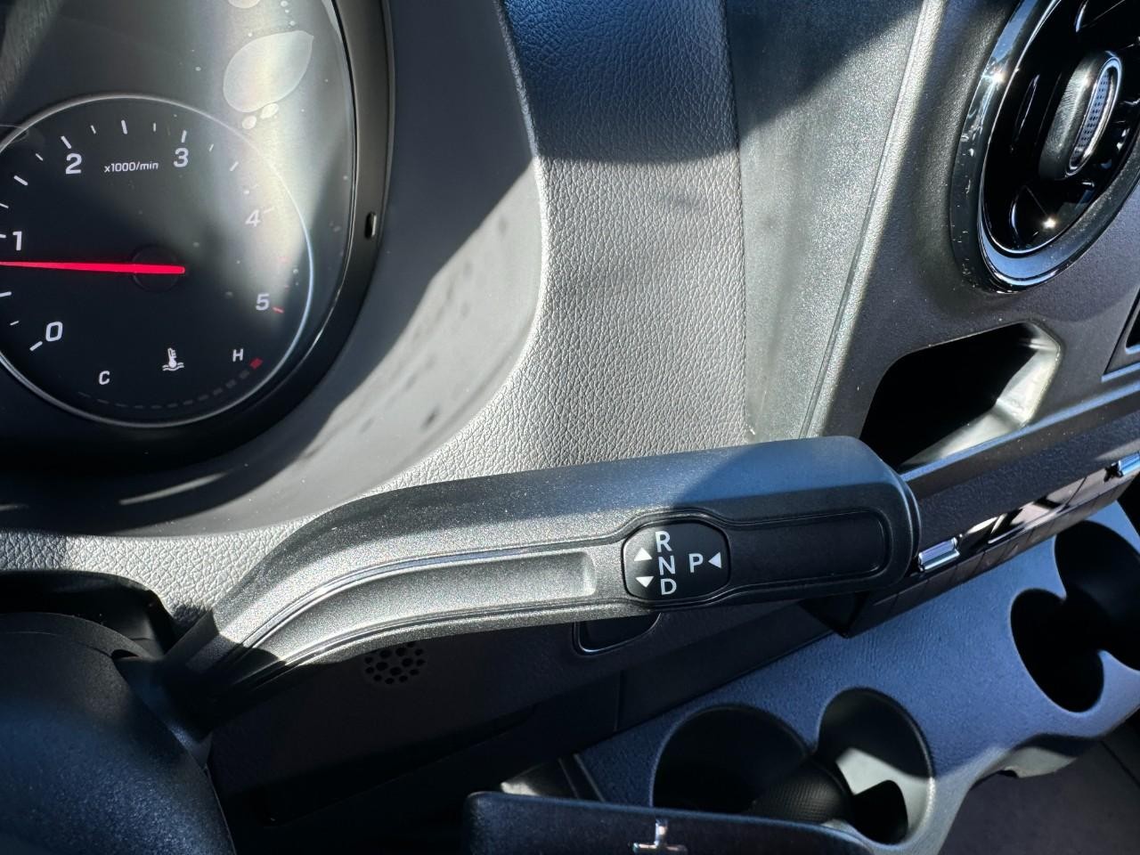 Mercedes-Benz Sprinter Cargo Van Vehicle Full-screen Gallery Image 29