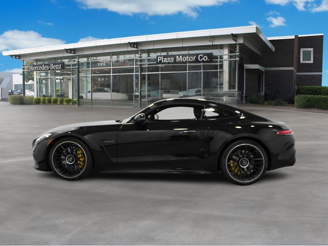 Mercedes-Benz AMG GT Vehicle Full-screen Gallery Image 2