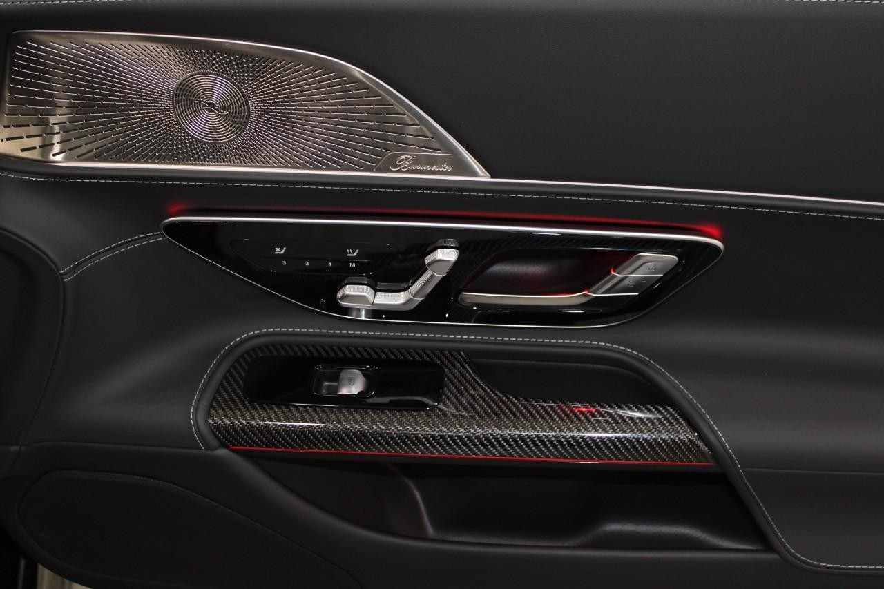 Mercedes-Benz AMG GT Vehicle Full-screen Gallery Image 15