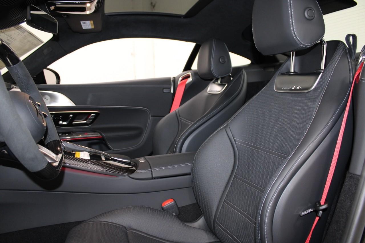 Mercedes-Benz AMG GT Vehicle Full-screen Gallery Image 17