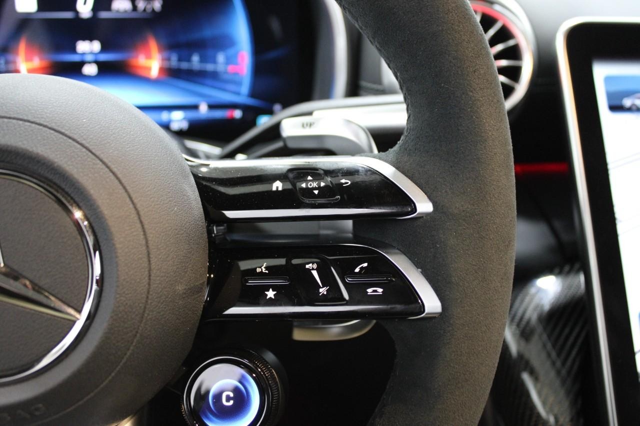 Mercedes-Benz AMG GT Vehicle Full-screen Gallery Image 20