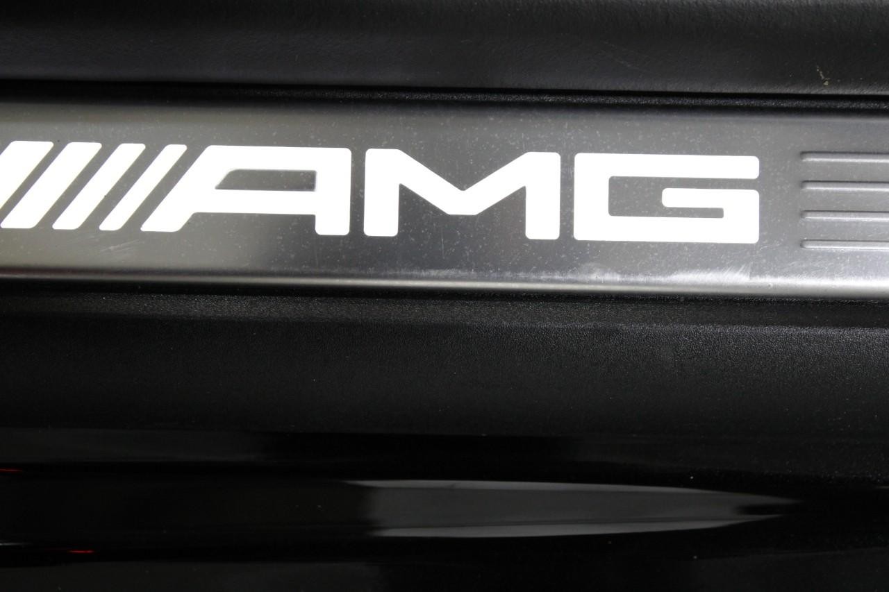 Mercedes-Benz AMG GT Vehicle Full-screen Gallery Image 31