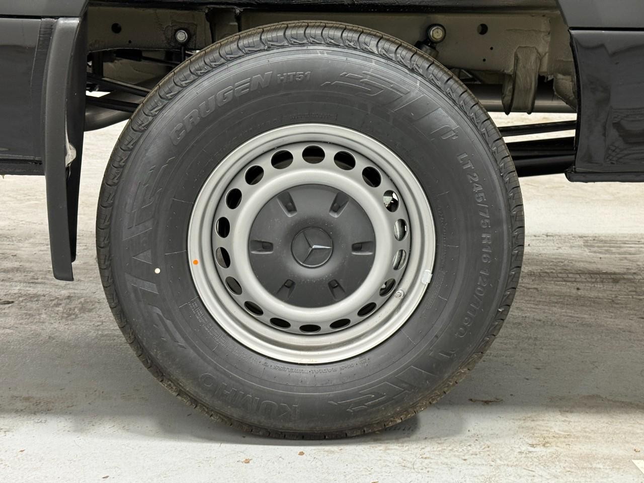 Mercedes-Benz Sprinter Cargo Van Vehicle Full-screen Gallery Image 5