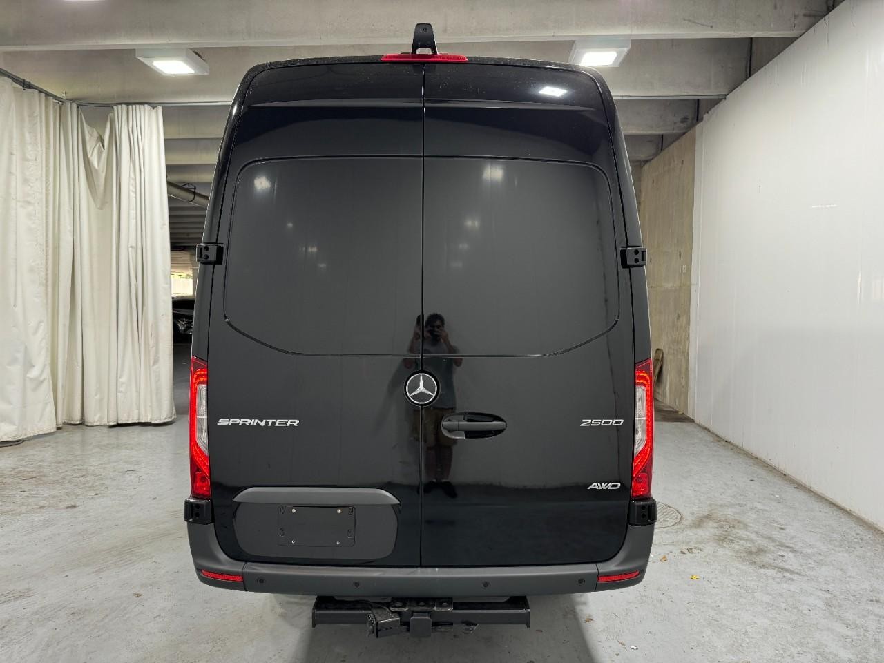 Mercedes-Benz Sprinter Cargo Van Vehicle Full-screen Gallery Image 8