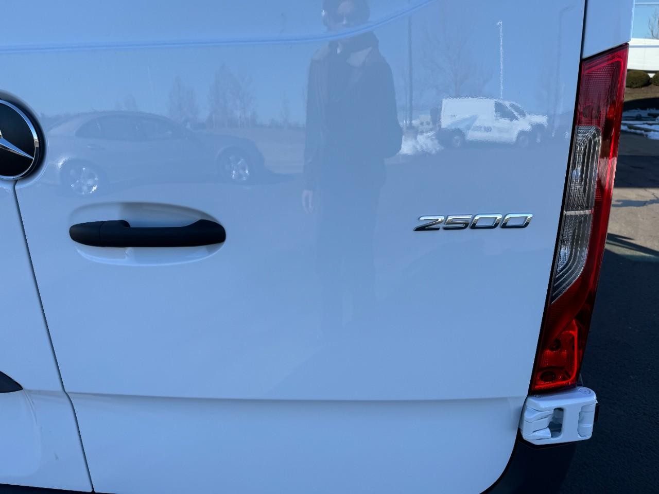 Mercedes-Benz Sprinter Cargo Van Vehicle Full-screen Gallery Image 14