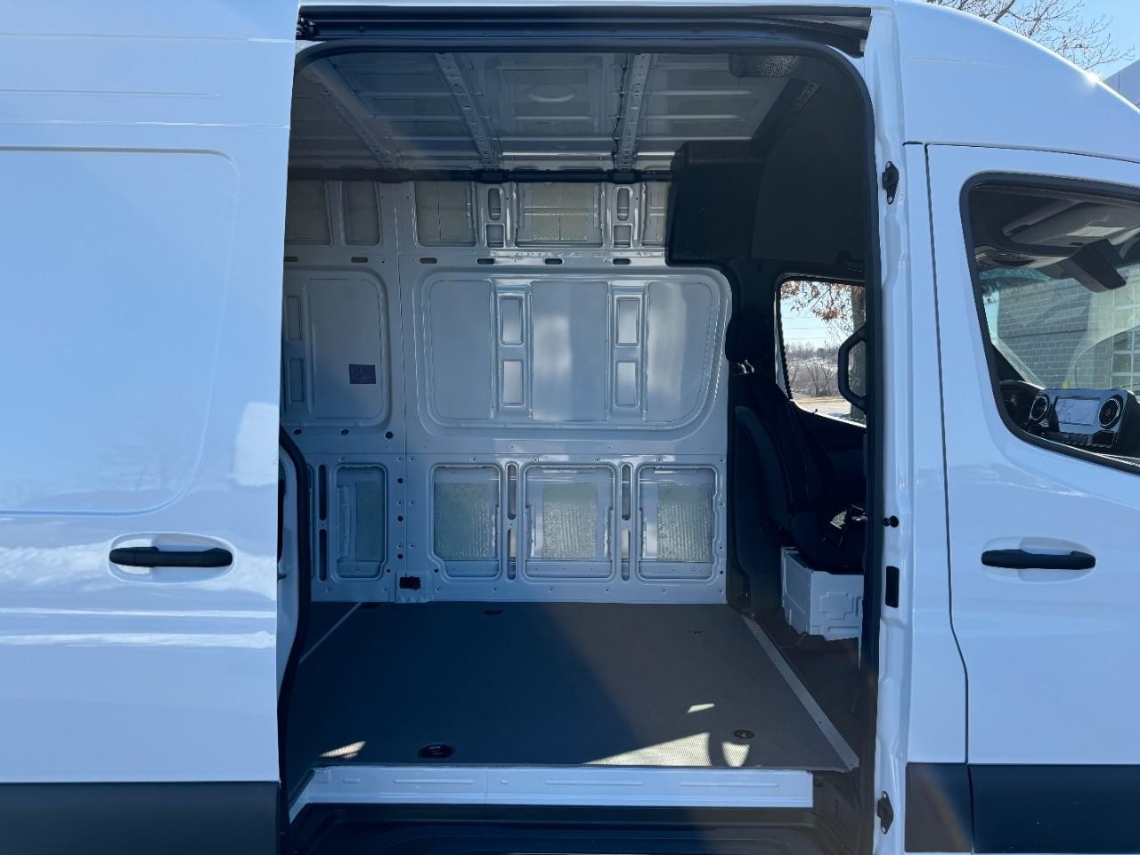 Mercedes-Benz Sprinter Cargo Van Vehicle Full-screen Gallery Image 17