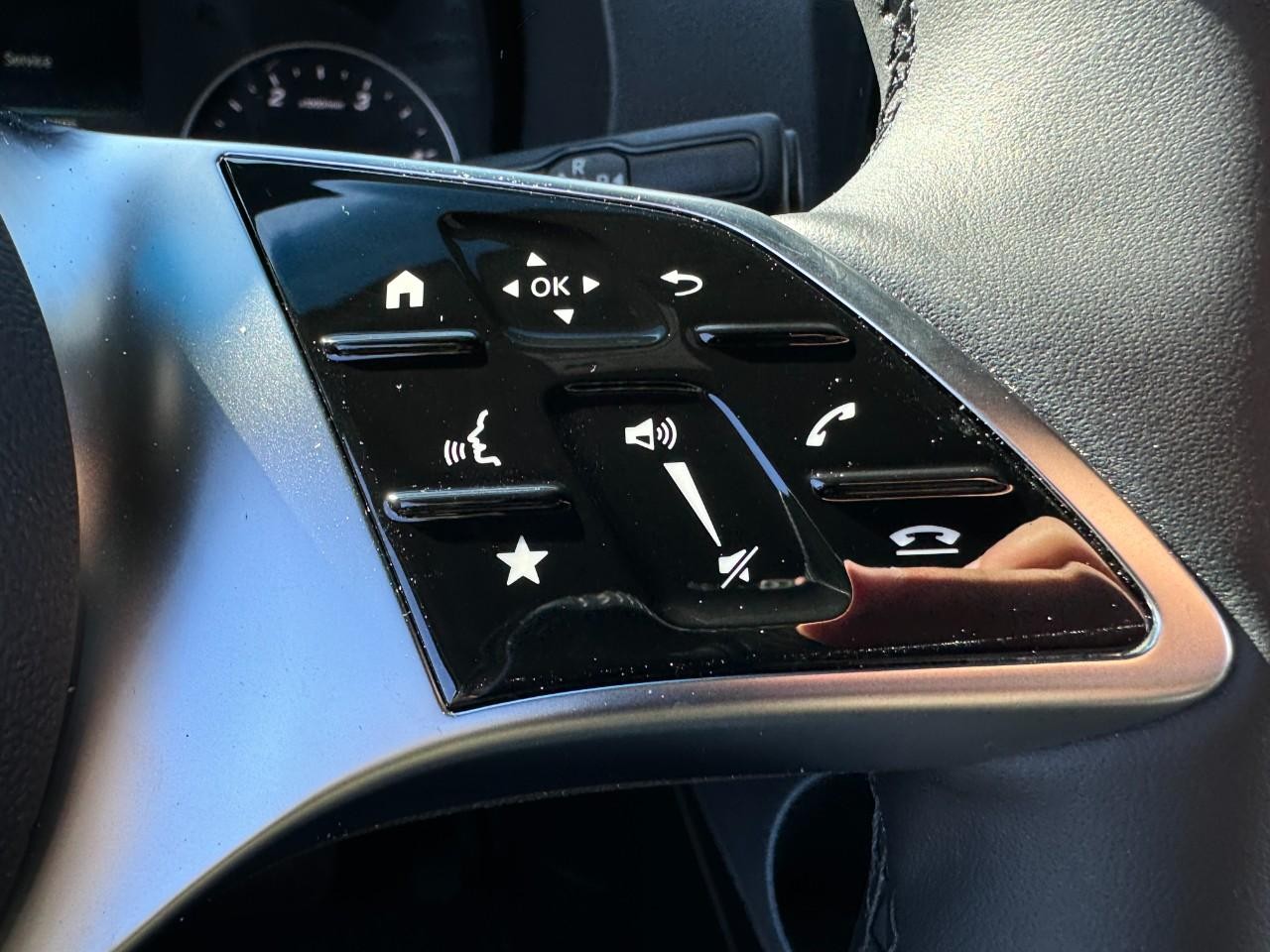 Mercedes-Benz Sprinter Cargo Van Vehicle Full-screen Gallery Image 27