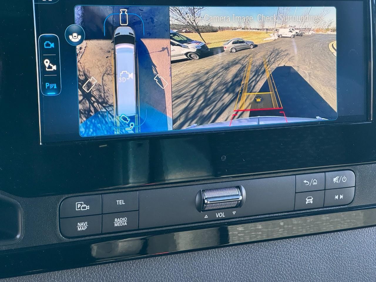 Mercedes-Benz Sprinter Cargo Van Vehicle Full-screen Gallery Image 30