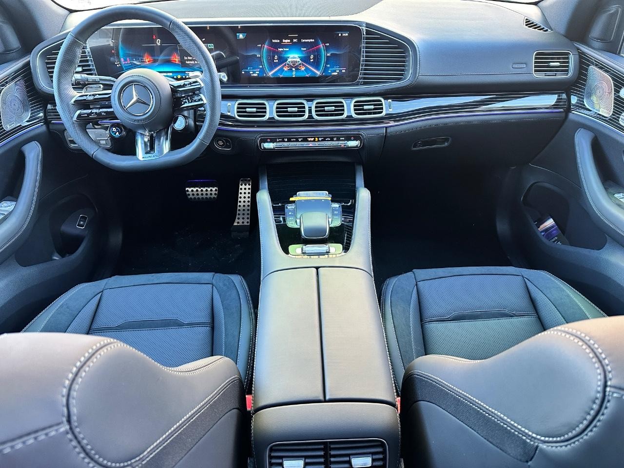 Mercedes-Benz GLE Vehicle Full-screen Gallery Image 17