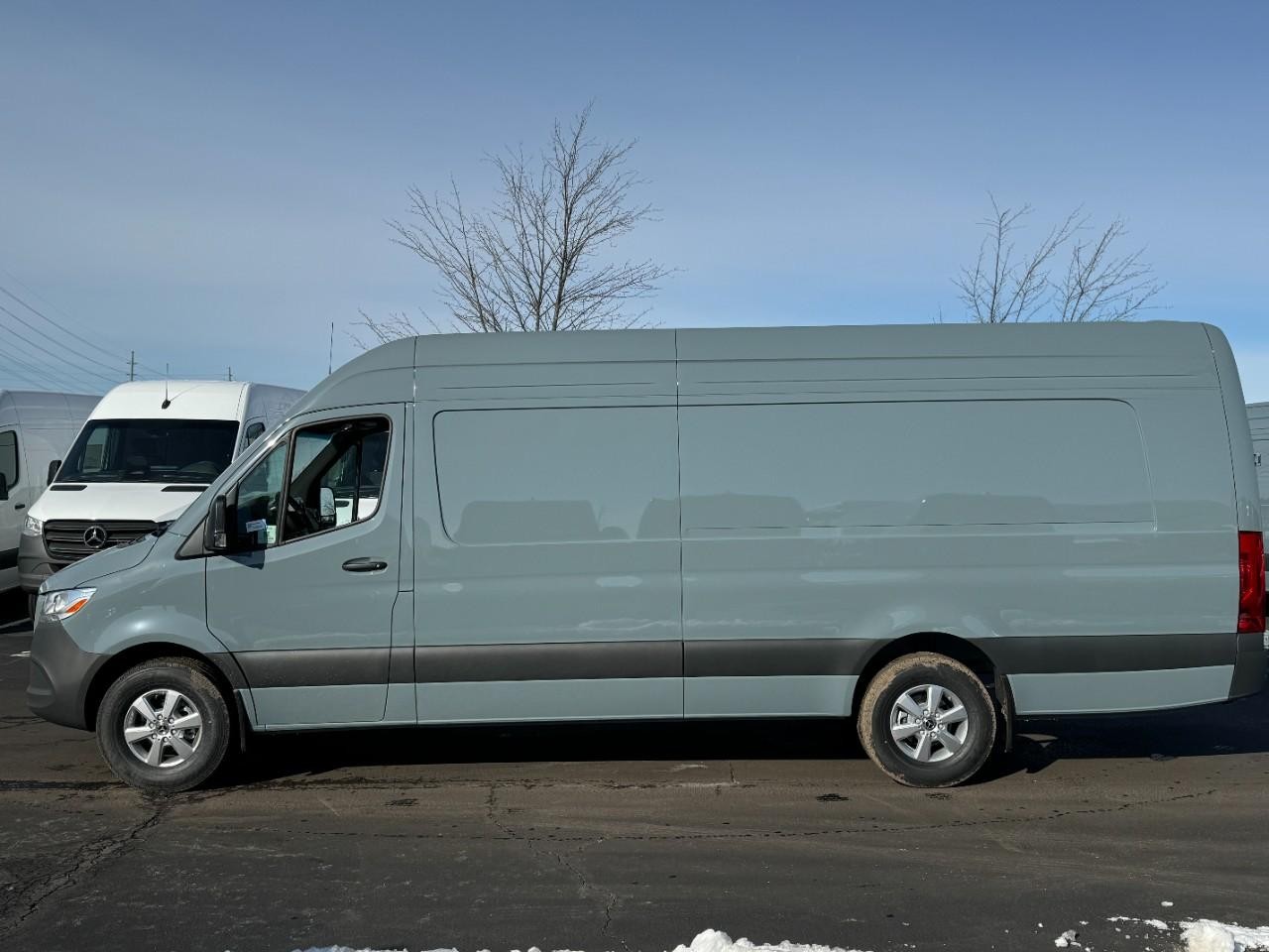 Mercedes-Benz Sprinter Cargo Van Vehicle Full-screen Gallery Image 2