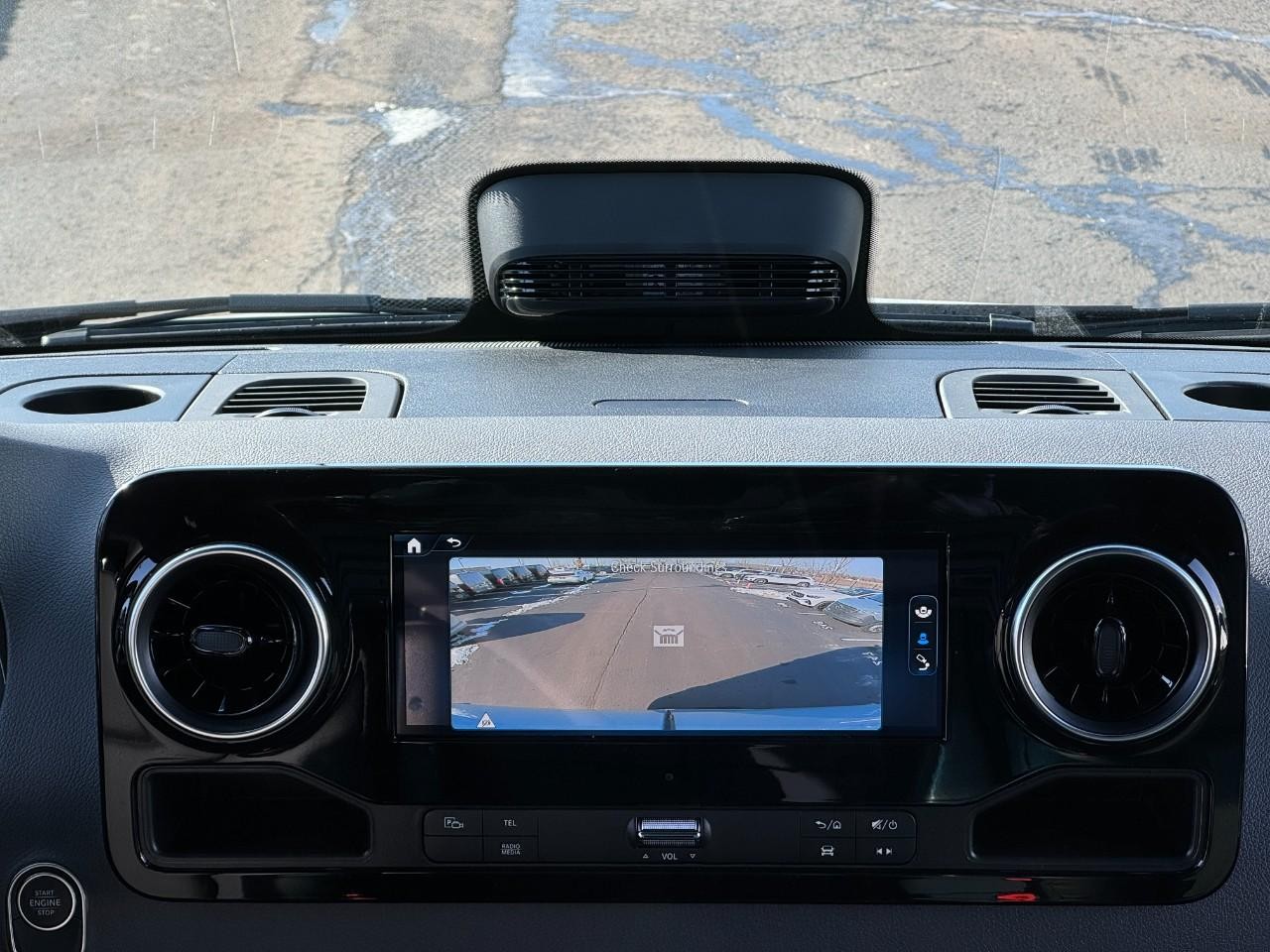 Mercedes-Benz Sprinter Cargo Van Vehicle Full-screen Gallery Image 8